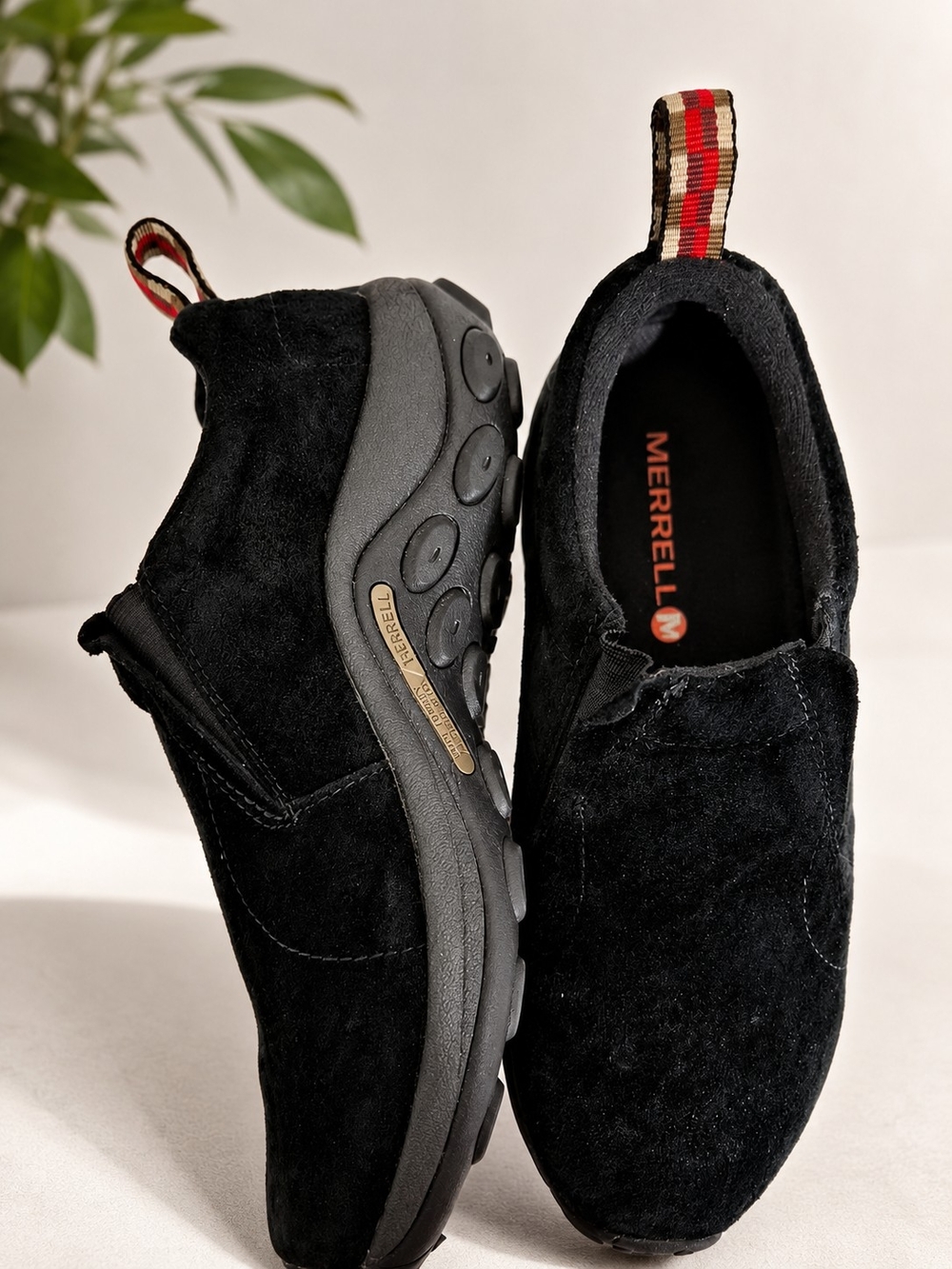 Womans Merrell Black Suede Slip-On Shoes – Size 8.5